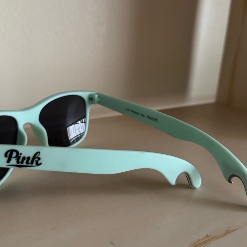 Victoria's Secret Mint Color Bottle Opener Sunglasses New without Tags - Picture 5 of 5